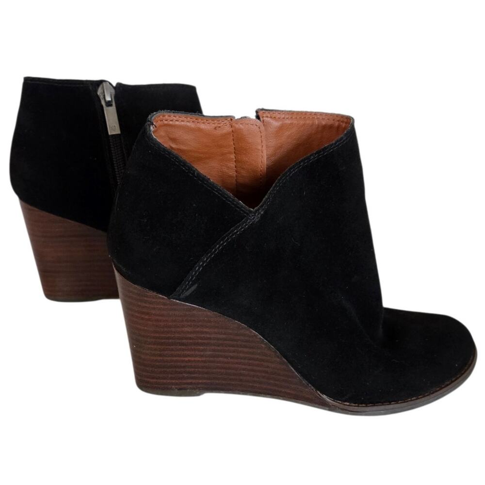 Lucky Brand Lakeena Black Suede Leather Tulip Top Stacked Wedge Booties Sz 7